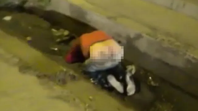 Pese a Ley Seca, hombre se emborrachó y se durmió en singular posición [VIDEO]
