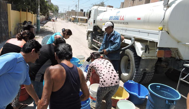 Alcalde pide apoyo de cisternas para llevar agua a la población. (Foto: La República)
