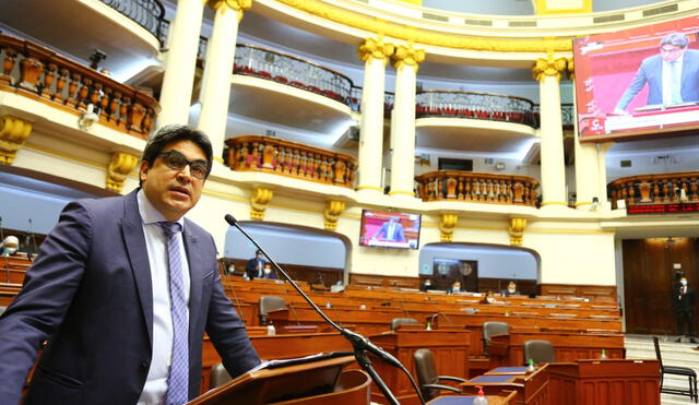 Martín Benavides enfatizó que con las sanciones a universidades se protegió el derecho de los estudiantes. Foto: Minedu.