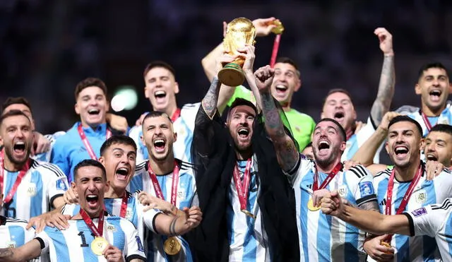 Lionel Messi alzó la Copa del Mundo en Qatar. Tercer título del cuadro argentino. Foto: FIFA World Cup