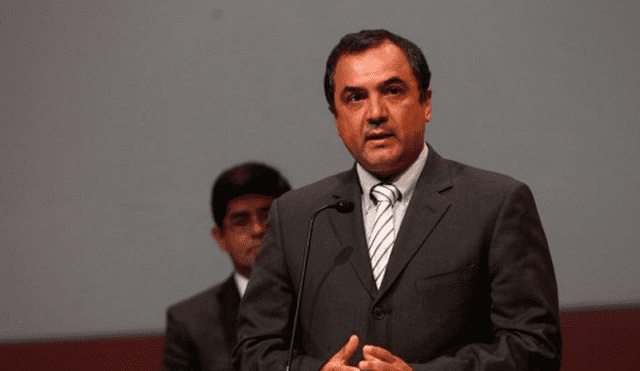 Carlos Oliva juró como nuevo ministro de Economía