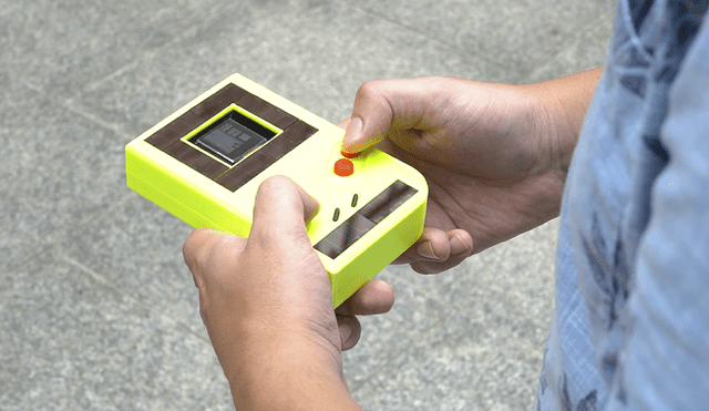 Investigadores crean el primer Game Boy sin batería. | Foto: Northwestern University