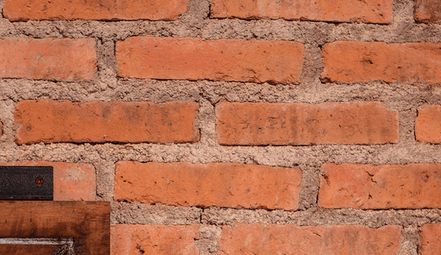 Cambia la apariencia de tu casa: Tarrajea esa pared de ladrillos tú mismo