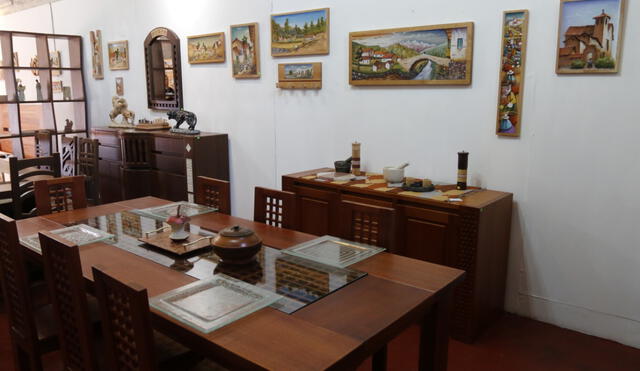 Artesanos cusqueños llegan a Arequipa para ofrecer muebles de finos acabados