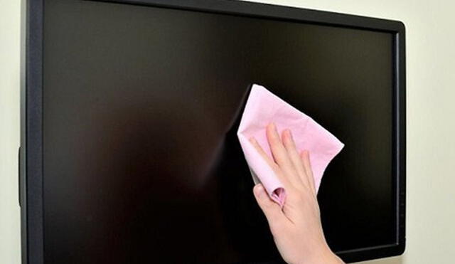 Para limpiar la pantalla de tu televisor inteligente nunca debes usar limpiadores. Foto: Hard Zone