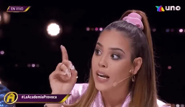 Danna Paola es jurado en el reality de canto mexicano "La Academia".