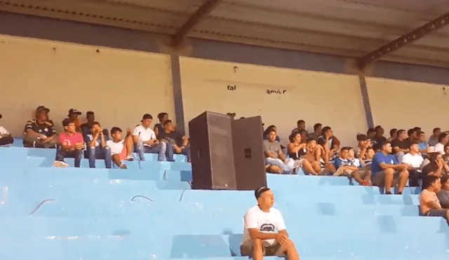 Hinchas no acuden al estadio y equipo de fútbol tiene 'solución' que desata burlas [VIDEO]