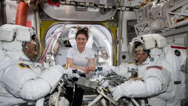 La caminata espacial será la primera realizada por mujeres, luego de que en marzo se cancelara un primer intento. Foto: NASA