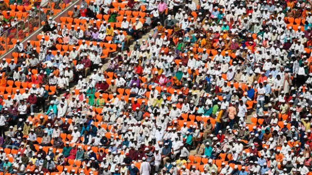 Donald Trump llegó a la India: estadio repleto, comparsa y discurso inmortalizaron visita [VIDEO]