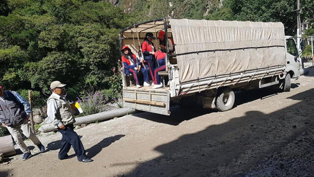 Director de Cultura dispone investigar traslado de escolares en un camión a Machupicchu