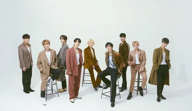 Imagen grupal del comeback "TIMELESS" de Super Junior".