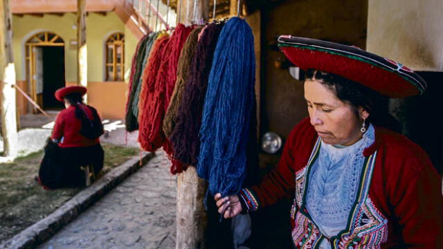 GRUPO GOLPEADO. El RNA agrupa a 8000 artesanos en la región imperial, pero hay otros que trabajan en asociaciones.