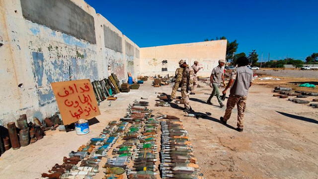 Minas y explosivos de áreas al sur de Trípoli, la capital de Libia. Foto: Mahmud TURKIA / AFP