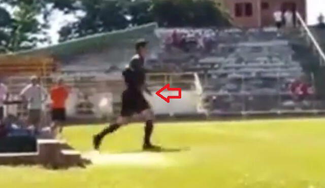YouTube: Un árbitro sacó una pistola para perseguir al jugador que lo agredió [VIDEO]