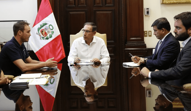 Martín Vizcarra se reunió con alcalde de La Victoria