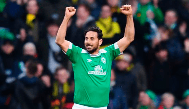 Claudio Pizarro consiguió nuevo récord en el fútbol alemán con el Werder Bremen.