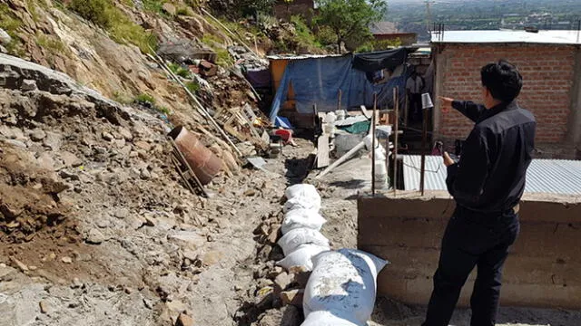 Viviendas resultaron afectadas por lluvia y deslizamientos en Arequipa.