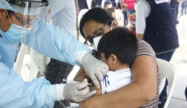 La jornada de vacunación se dará en el Cercado de Lima para todos los adultos mayores y menores. Foto: Carlos Contreras Merino / La República