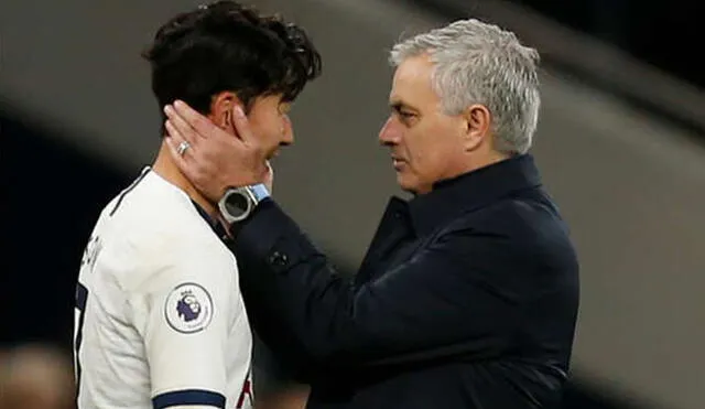 Mourinho dirige a Son desde noviembre del año pasado, cuando asumió las riendas del Tottenham. Foto: AFP.