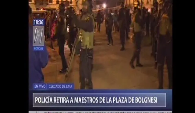 Huelga de profesores: Policía retiró de la plaza Bolognesi a los docentes [EN VIVO]