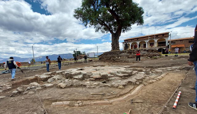 Autoridades locales y de la Dirección de Cultura constataron el descubrimiento. Foto: Gobierno Regional de Apurímac.