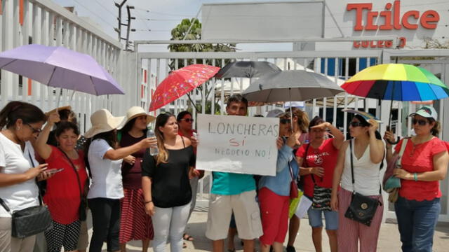 Padres de familia protestan en Colegio Trilce. Créditos: URPI-GLR
