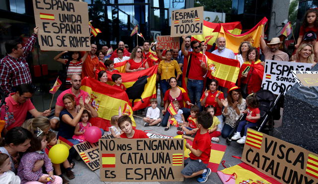 Vargas Llosa por la unidad: ¡Viva la libertad, visca Catalunya, viva España!