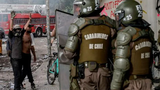 Carabineros en las protestas de Chile. Foto: AFP.