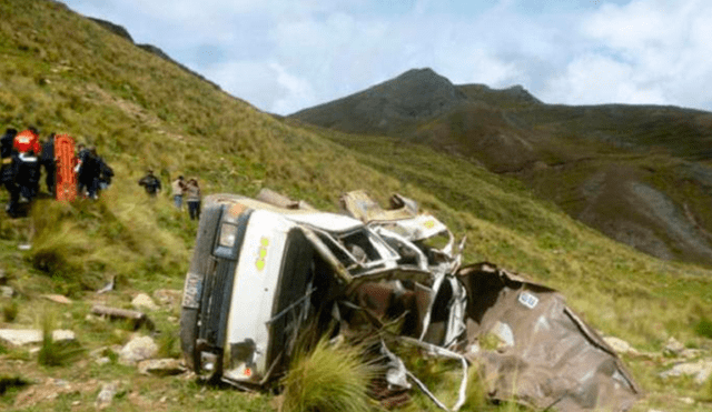Junín: despiste de camioneta deja dos muertos en la Carretera Central