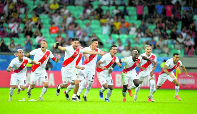 Alegría. Los jugadores hicieron celebrar a todo un país que se volvió a unir por el fútbol.