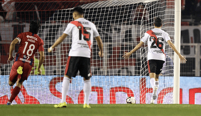 Ignacio Fernández abrió el marcador en el River Plate vs. Cerro Porteño por la ida de los cuartos de final de la Copa Libertadores 2019. | Foto: AFP