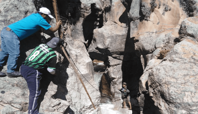 Restos se encontraban atrapados dentro del Río Colca.