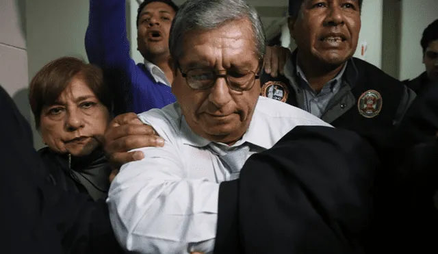 Cuellos Blancos: exconsejero Julio Gutiérrez estará 18 meses sin poder salir del país