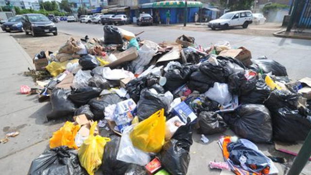 Surco: vecinos denuncian la falta de recojo de basura en las calles tras culminar contrato con Petramás