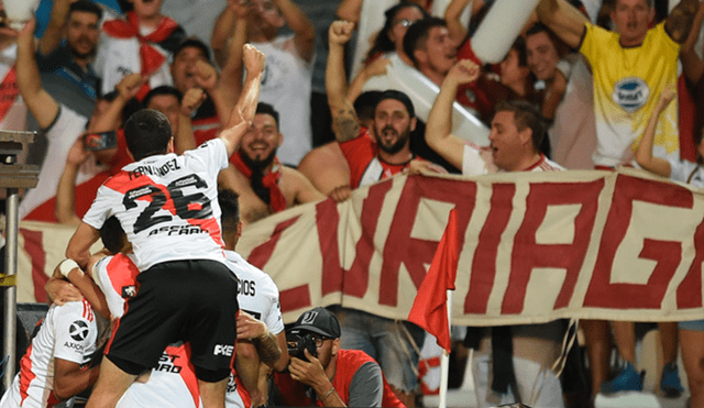 Scocco marcó el primer gol para River Plate. (Créditos: Twitter)