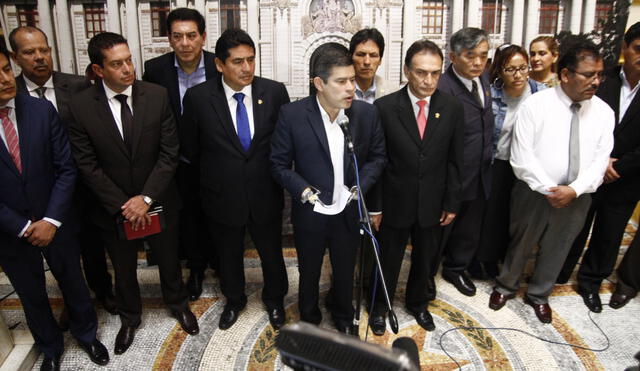 Fujimorismo niega que no haya democracia en Fuerza Popular tras renuncia de Donayre