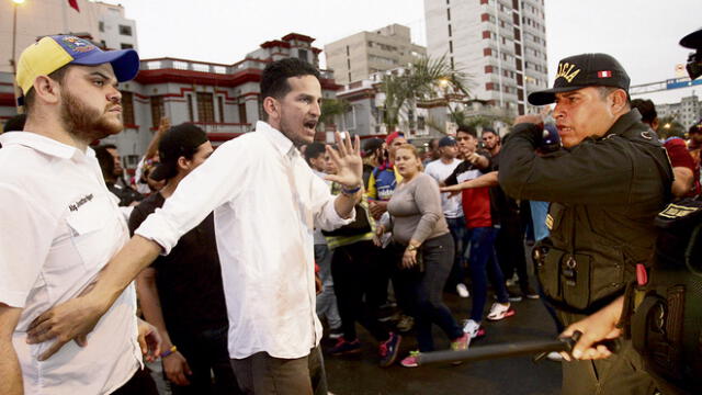 El Gobierno impide el ingreso de Maduro y sus colaboradores