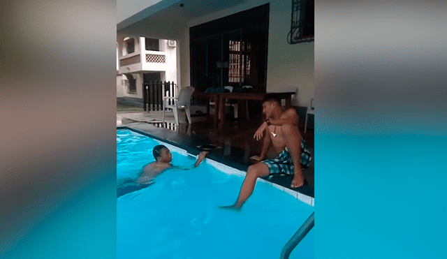 YouTube viral: joven compite con su amigo en carrera de natación y aplica ‘truco’ para ganarle con facilidad