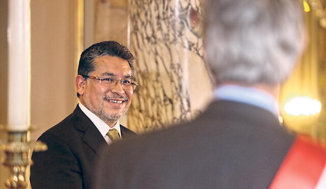 Nueva perspectiva. Rubén Vargas, quien se negó a trabajar para el régimen de Merino, ahora es ministro del Interior. Foto: SEPRES