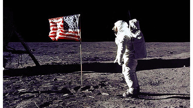 Teorías conspirativas ponen en duda la llegada del hombre a la Luna. Foto: AFP