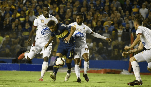Boca Juniors vs Tolima: Autogol de Pérez para el 1-0 tras tiro libre de Zárate [VIDEO]