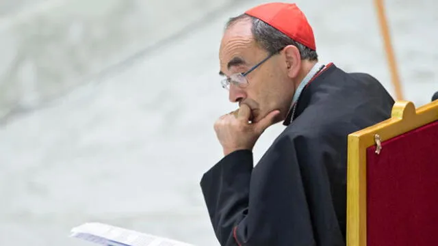 Cardenal francés es condenado a prisión por callar abusos de cura pederasta