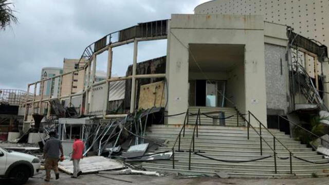 Los daños ocasionados por el paso del huracán Delta, en el balneario de Cancún, en el estado de Quintana Roo. Foto: EFE