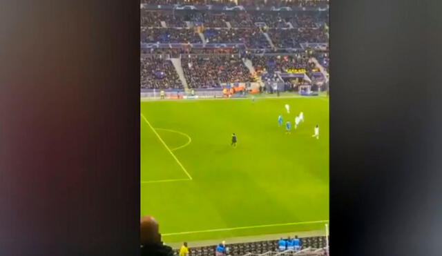 Cristiano Ronaldo empujó a una fanática que ingresó al campo. Foto: Twitter