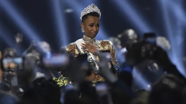 Miss Sudáfrica, la modelo Zozibini Tunzi, es la nueva Miss Universo 2019. Foto: AFP.