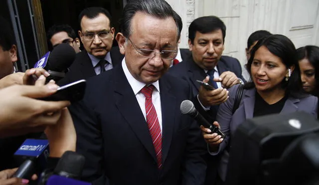 Congreso analiza hoy pedido de destitución de Edgar Alarcón
