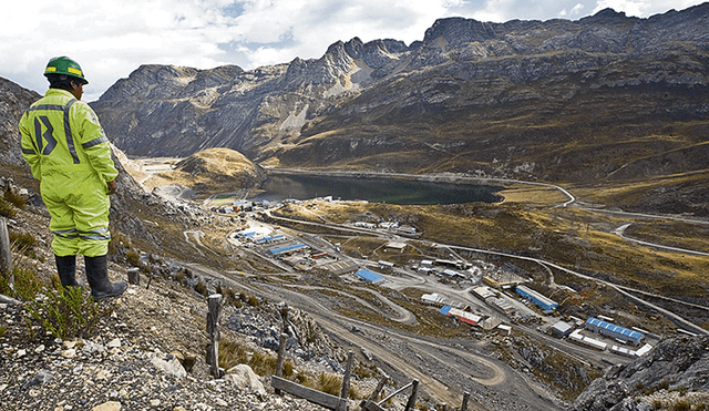 Exploración. En Perú, los recursos naturales pertenecen al Estado; pero eso no resta que haya una negociación con el titular del terreno.