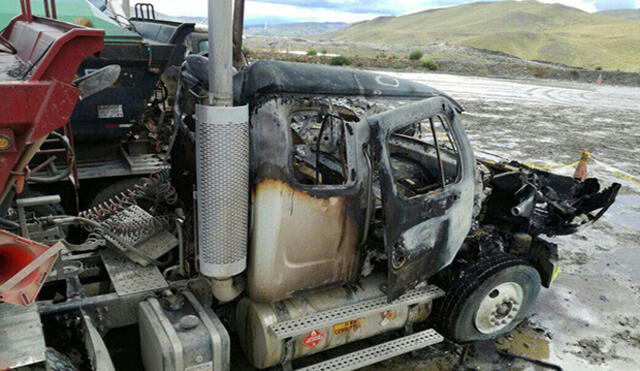 Incendian vehículos dentro de minera Hudbay en Cusco [VIDEO]