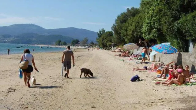 Muchos españoles aprovecharán el cambio de clima para visitar las playas. (Foto: Faro de Vigo)