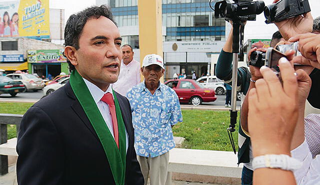 Alcalde de Nuevo Chimbote pide que paren la matanza de anchoveta
